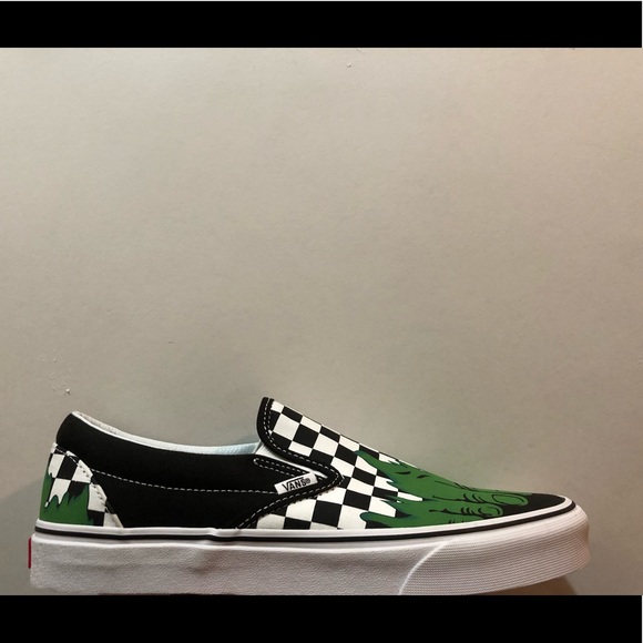 Vans X Marvel Classic Slip-On, Hulk, Various Sizes - Picture 13 of 15